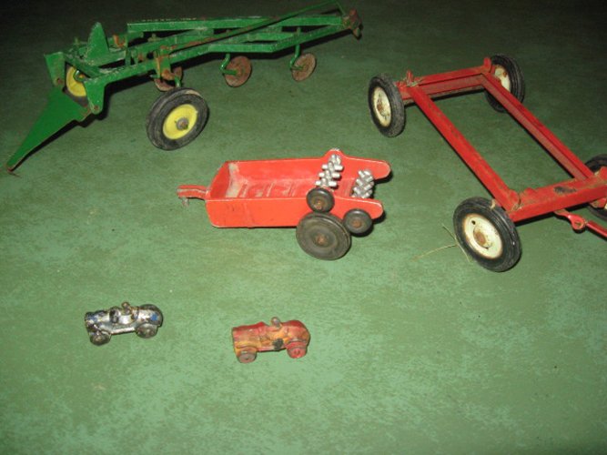 Property photo 149 - Major Antique & Collectibles Auction